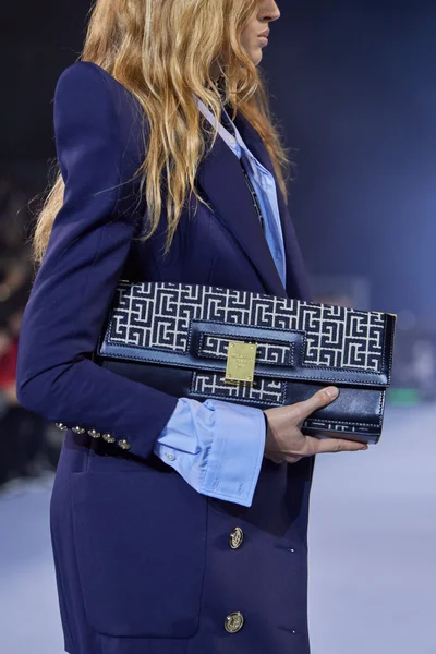 Look 54